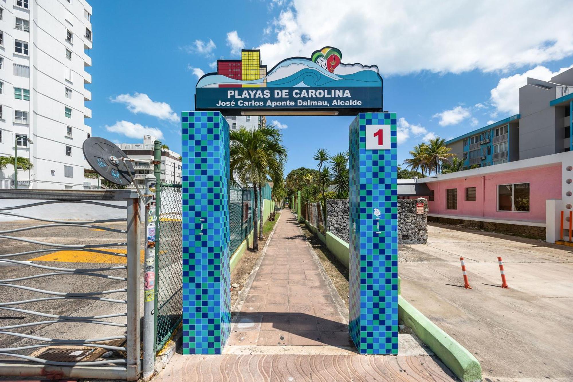 Borinquen Beach Inn Сан-Хуан Экстерьер фото